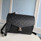 M30746 Taigarama Sac Plat messenger bag 29cm black