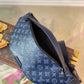 M45729 DISCOVERY BUMBAG PM Monogram Shadow 44cm blue