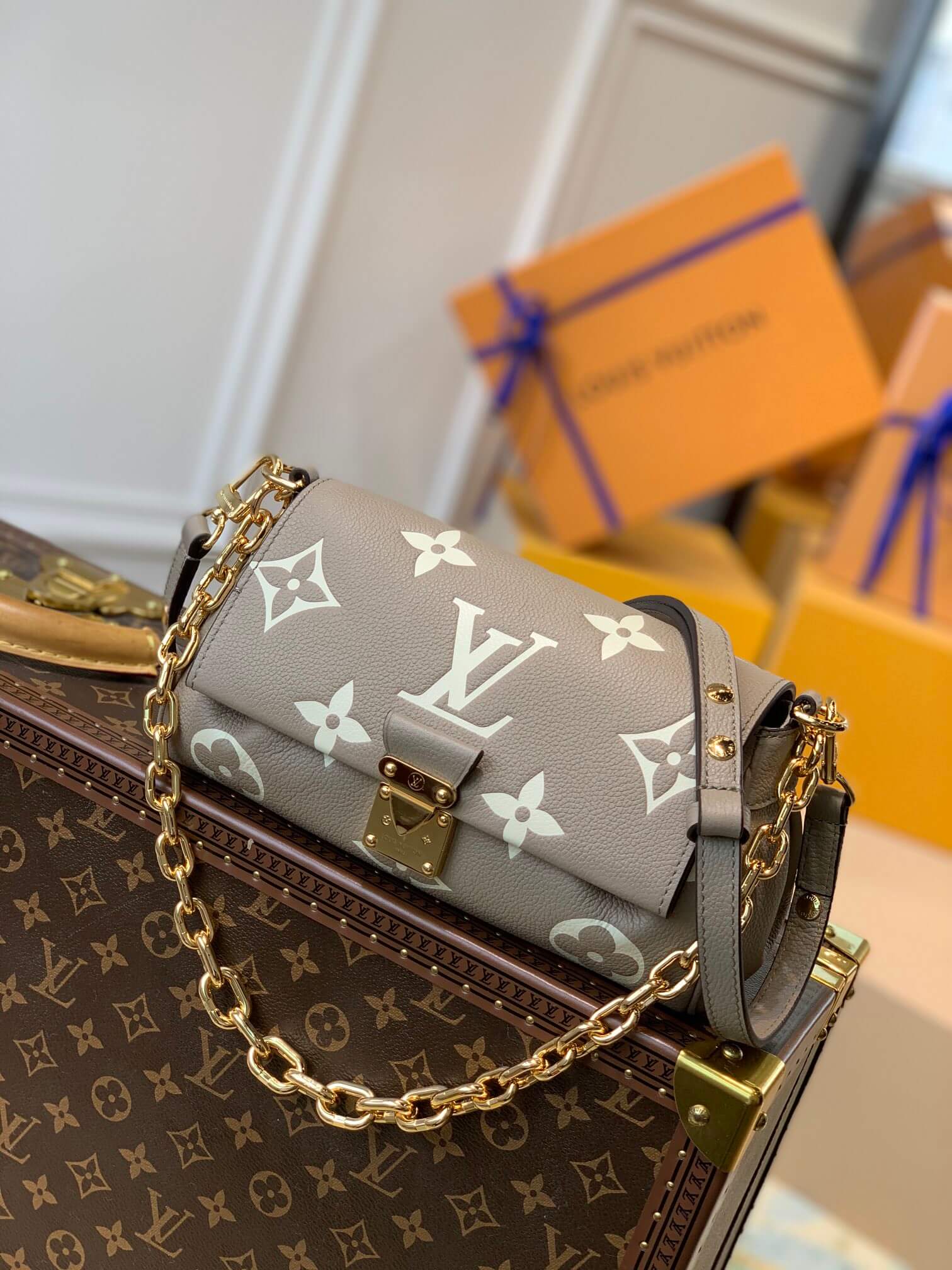 M45836 Favorite Monogram 24cm grey TOURTERELLE / CRÈME