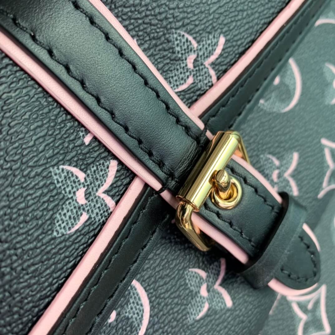m46137 Neverfull 31cm black subaxillary bag
