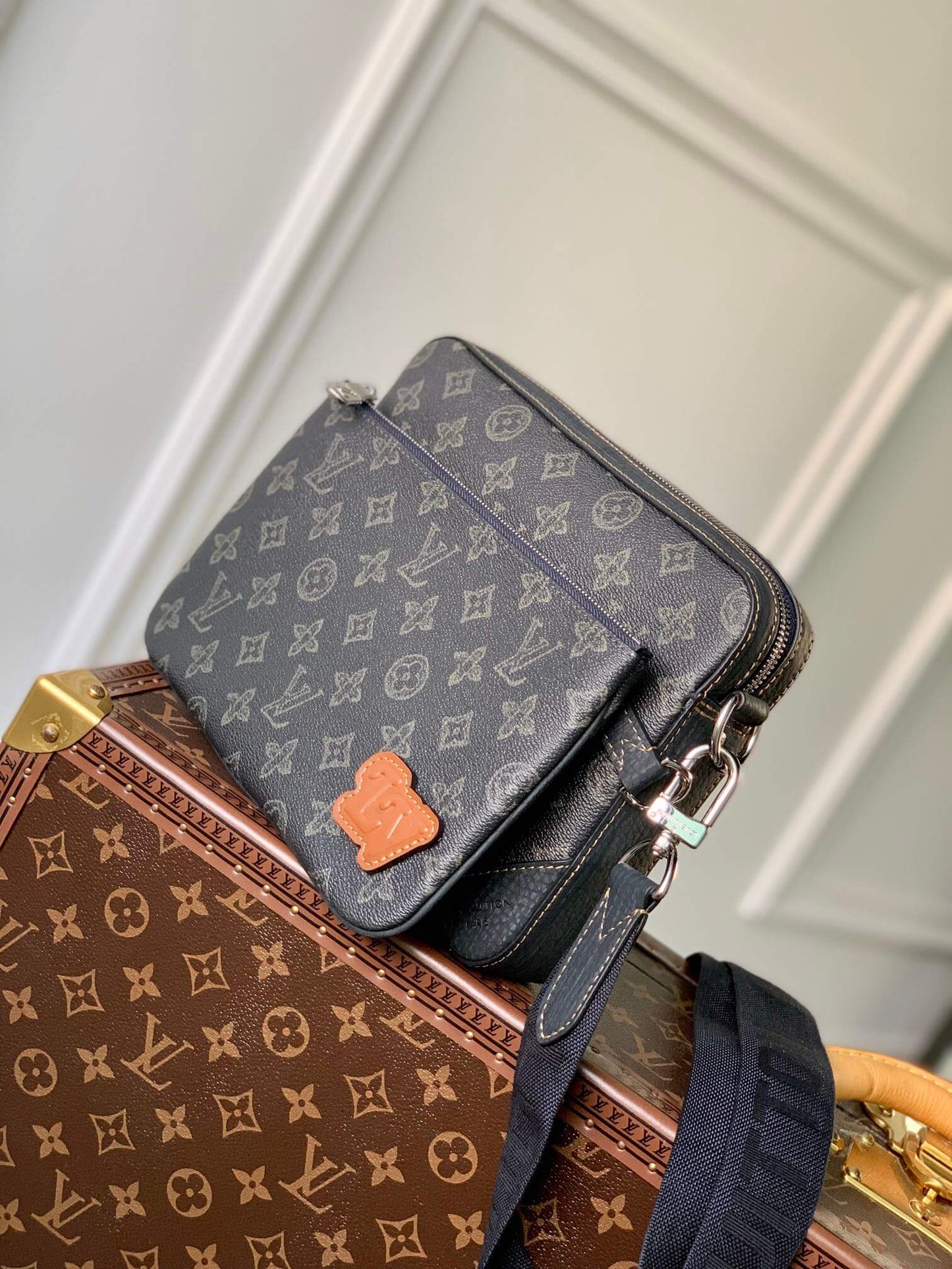 M46340 TRIO MESSENGER Damier Spray 25CM blue