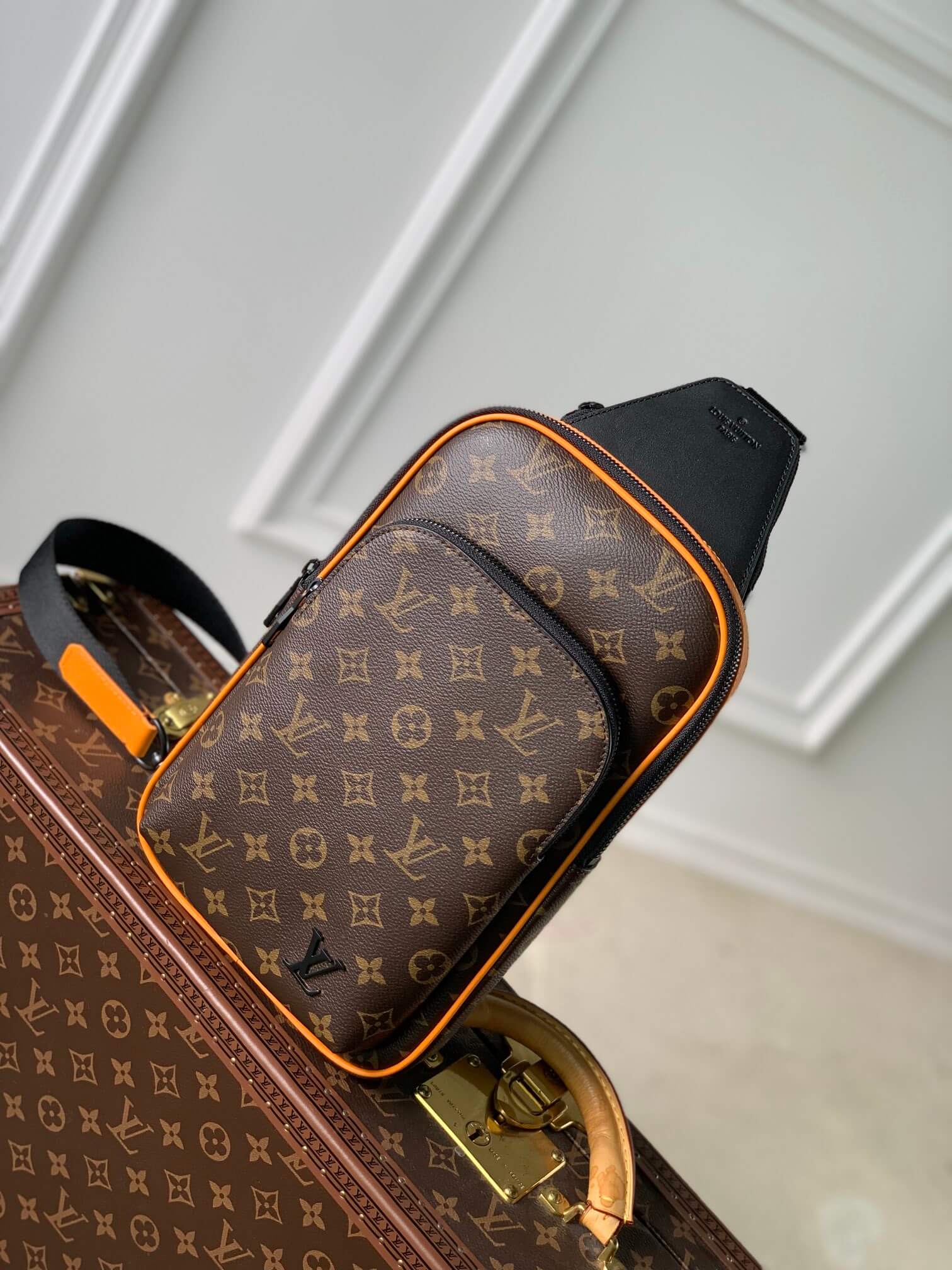 M46718 Avenue shoulder bag 20CM Monogram Macassar