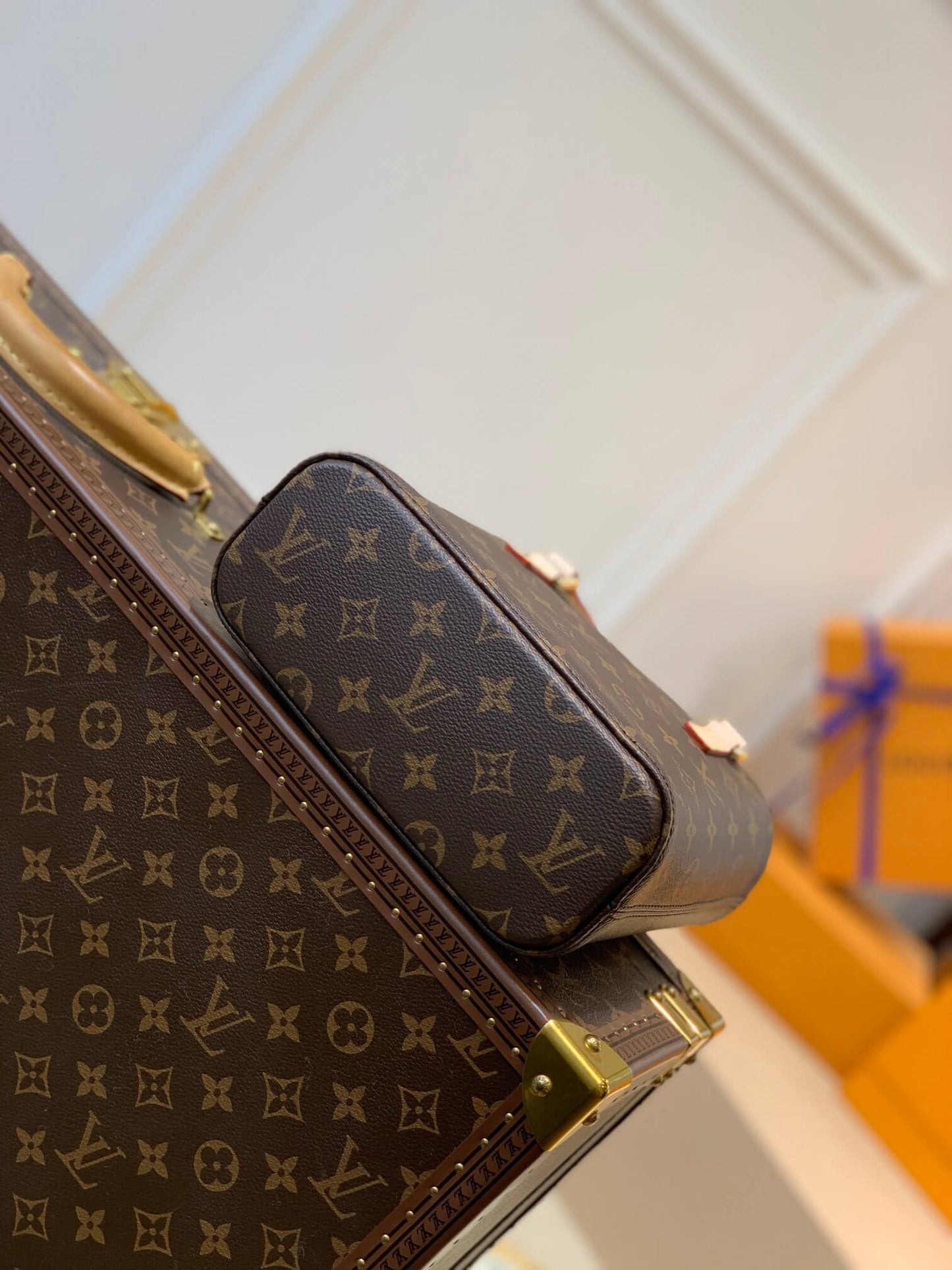 M51172 Vivian Medieval Bag Handbag 23cm monogram