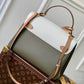 M51395 Lockme Ever MM Handbag green 31cm Material of calf leather