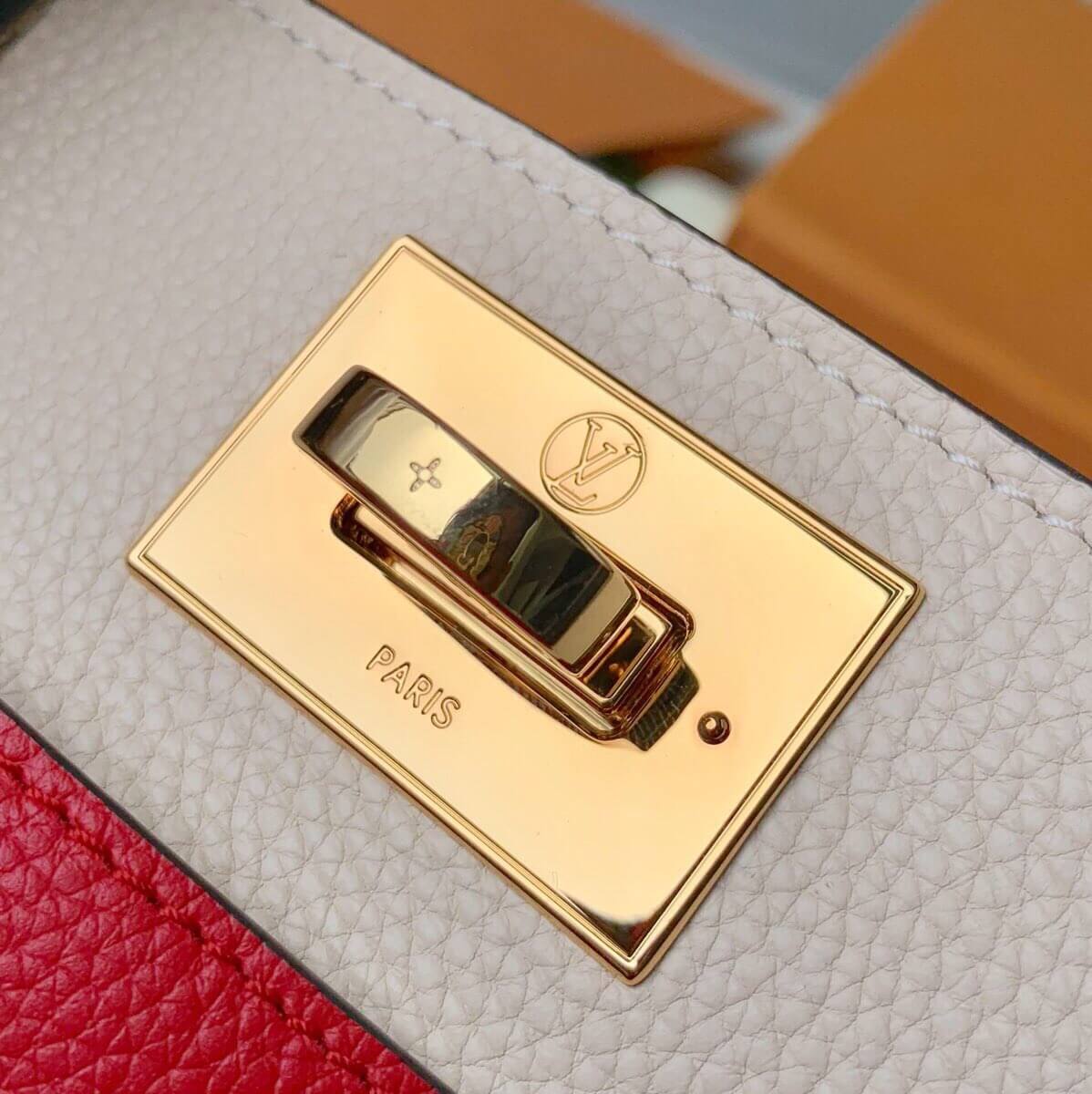 M53823 ON MY SIDE Monogram 30.5cm red white