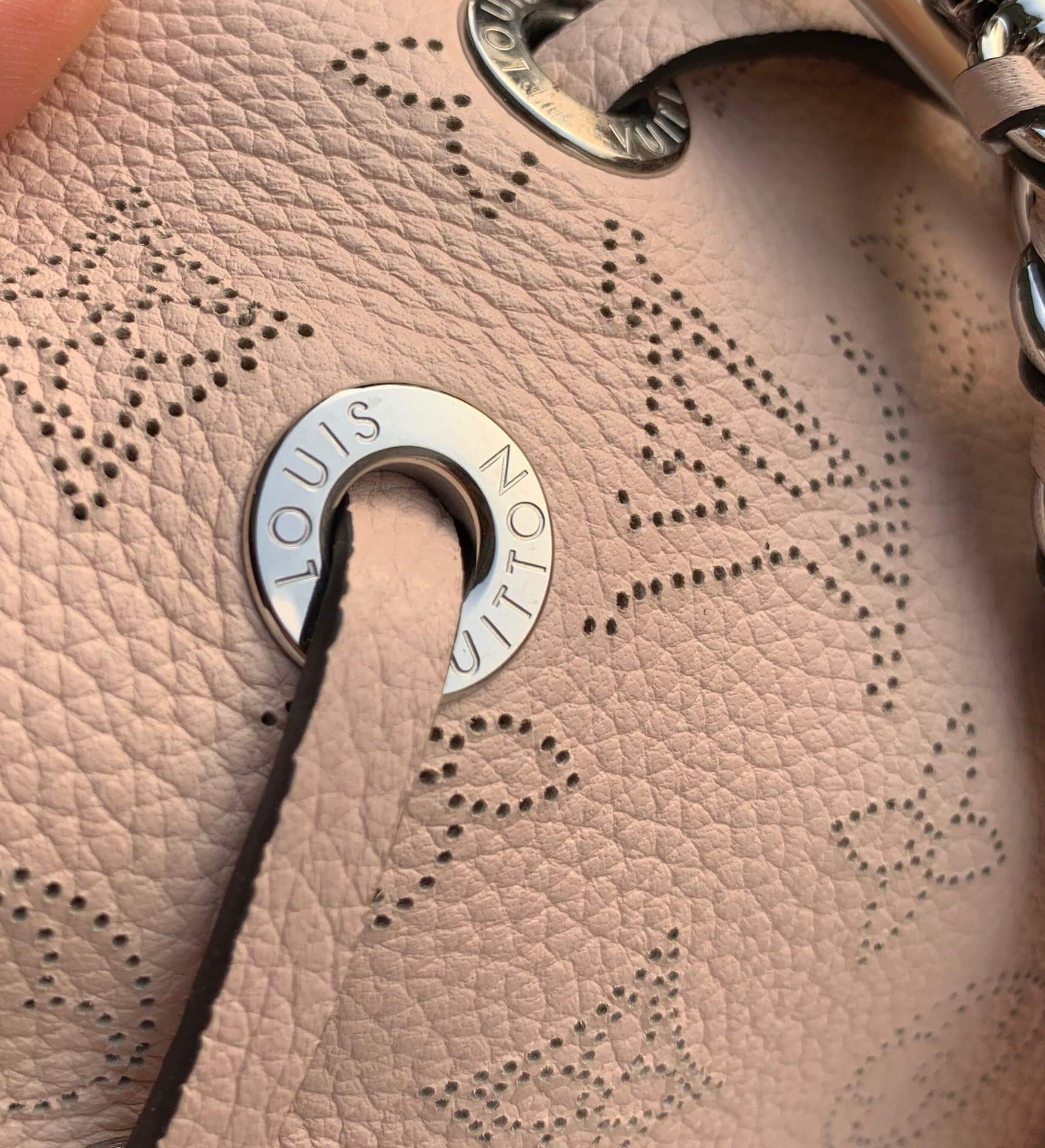 M59200 BELLA TOTE monogram 32cm black Soft perforated cowhide