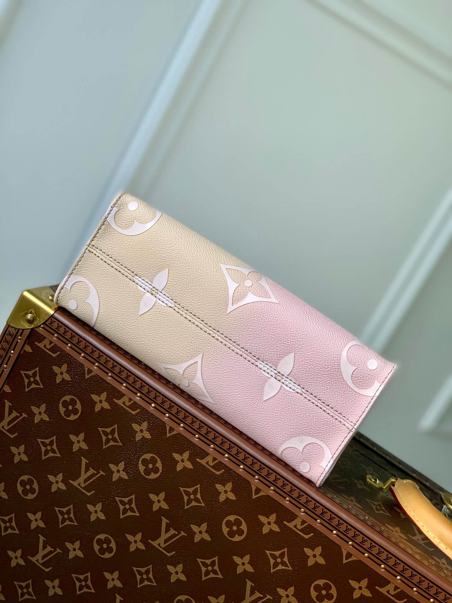 M59856 totes OnTheGo Monogram Toron 25cm apricot