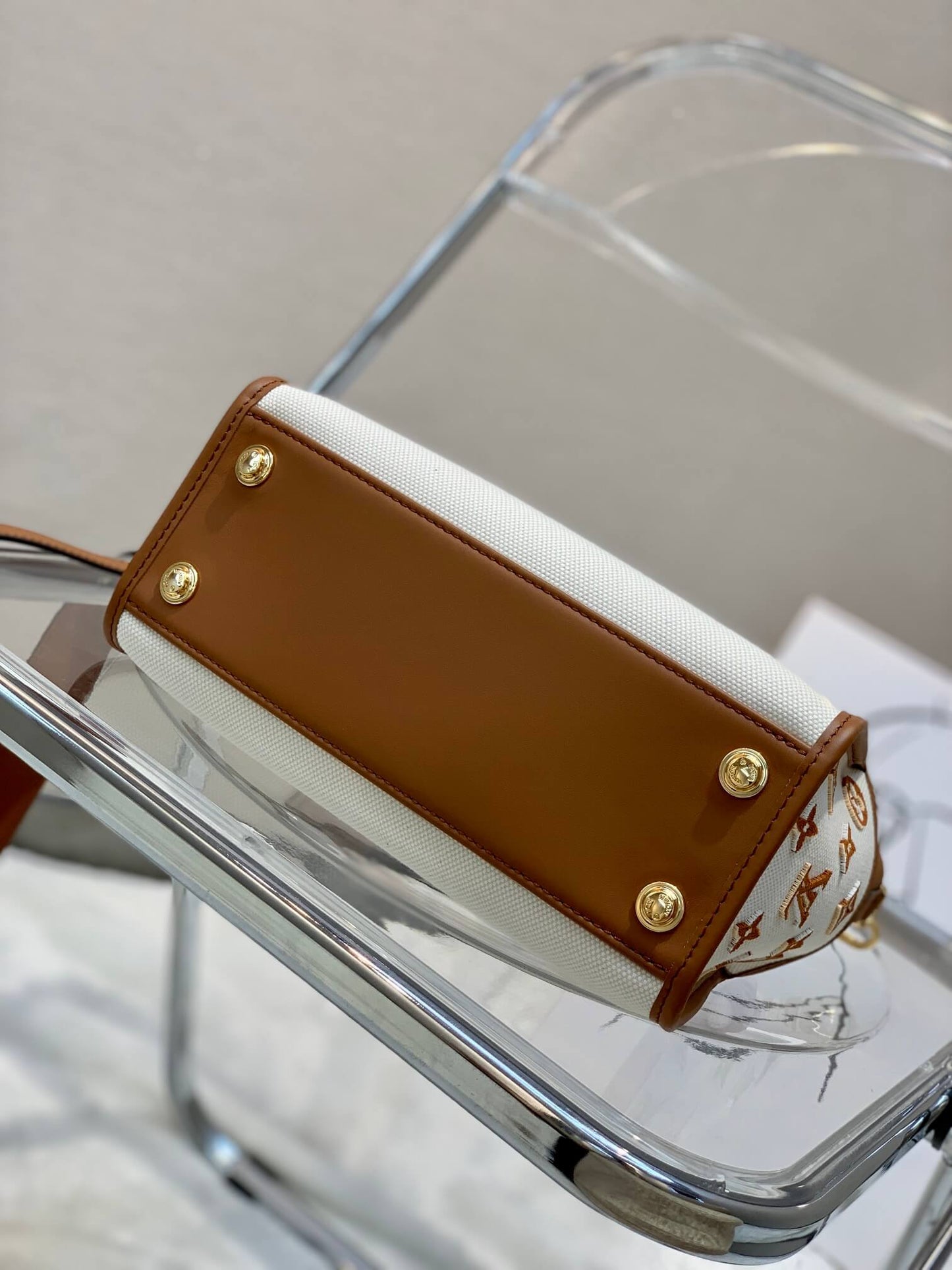 M95505 ON MY SIDE PM Monogram 25cm white brown