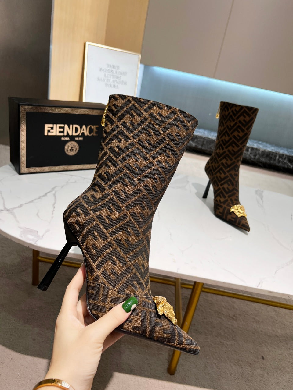 Luxury Shoes - FED - 395