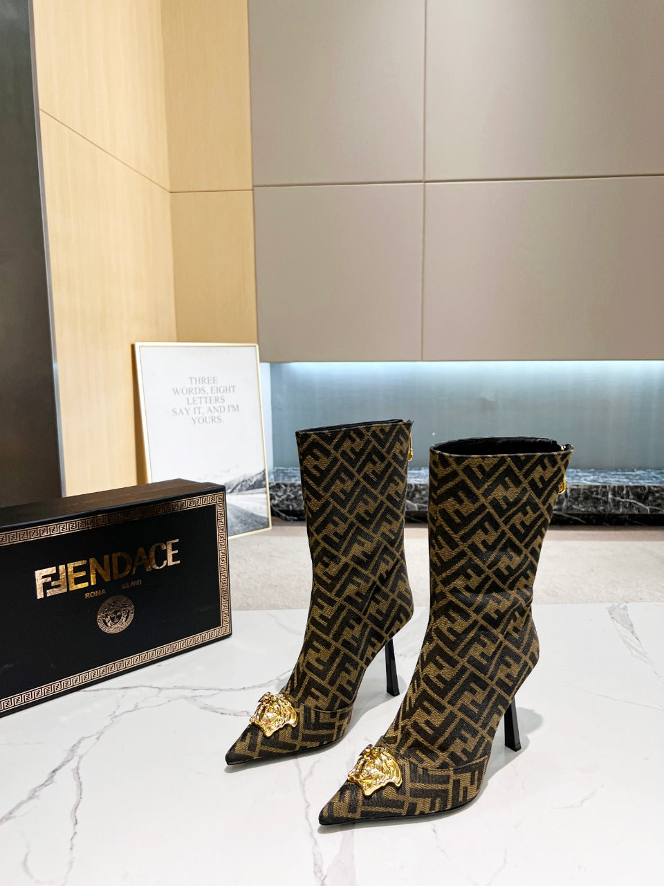 Luxury Shoes - FED - 393