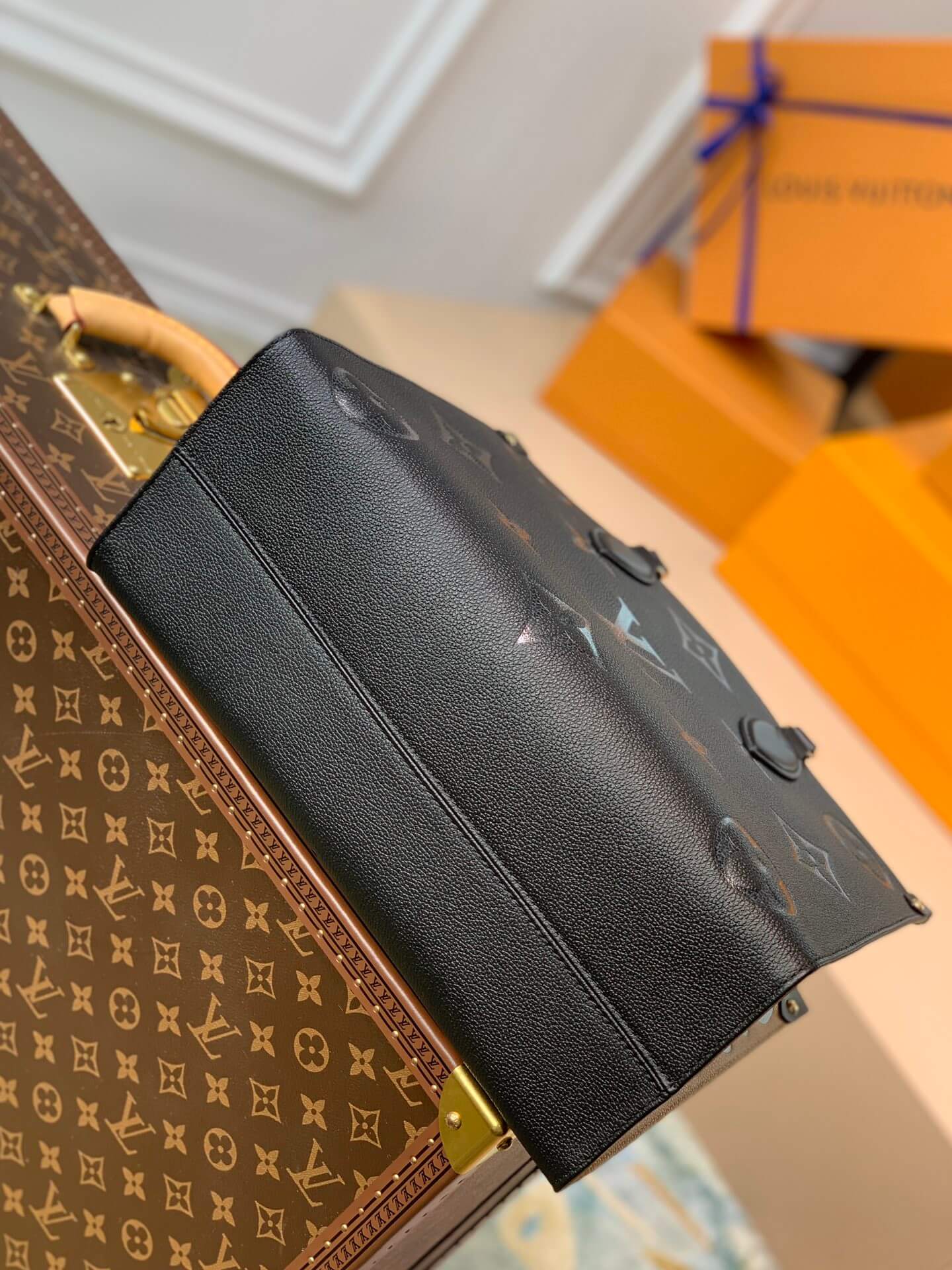 OnTheGo MM Bag Monogram Empreinte M58522 Black