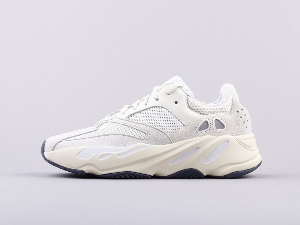 BL - Yzy 700 Analog Beige Sneaker