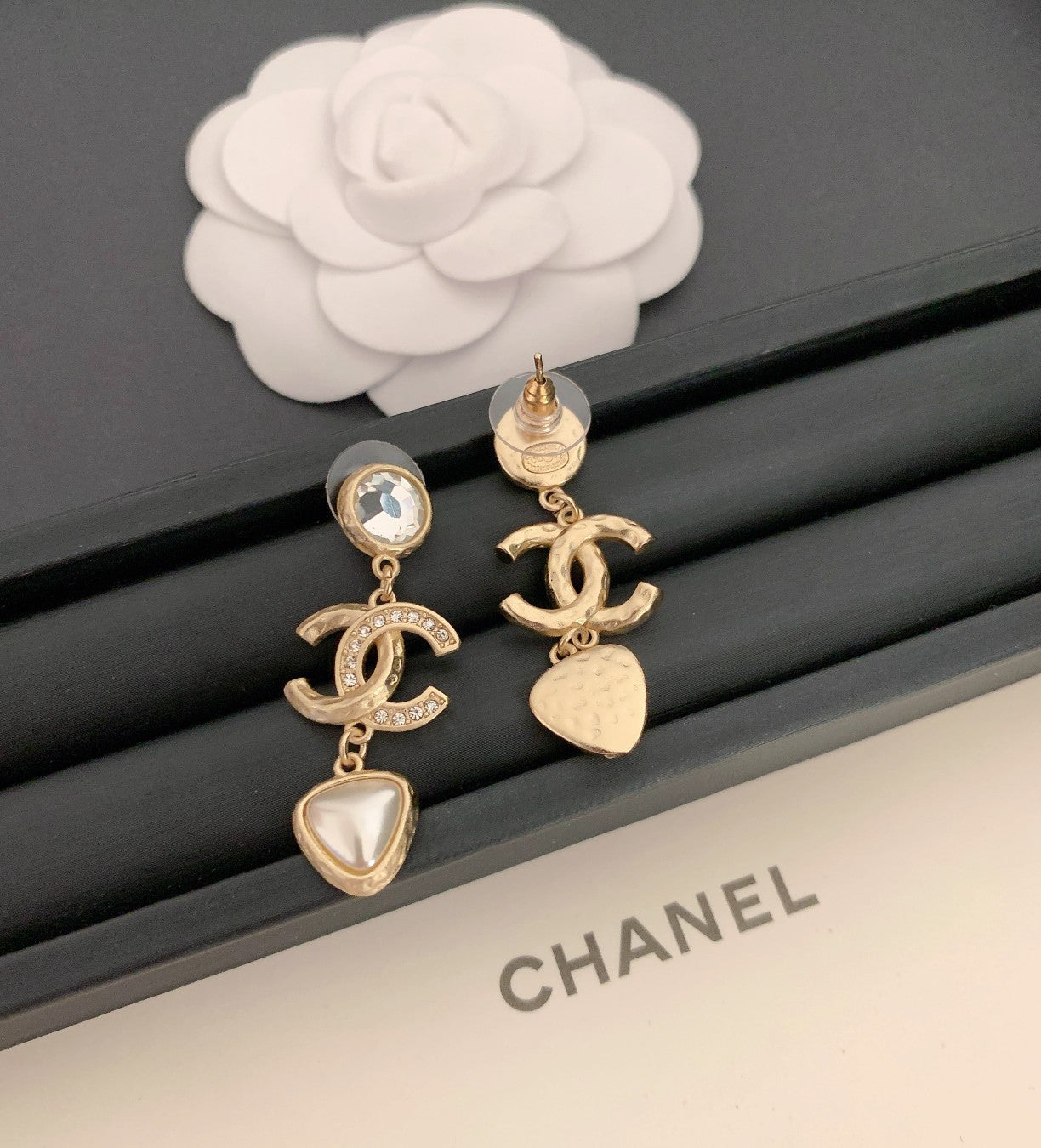 BL - High Quality Earring CHL 033