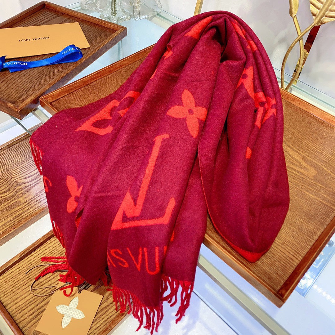 High Quality LUV  Scarf 034