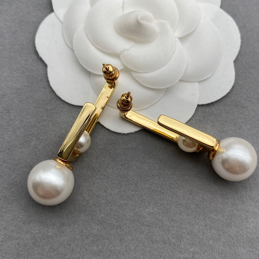High Quality Earring Dir 035