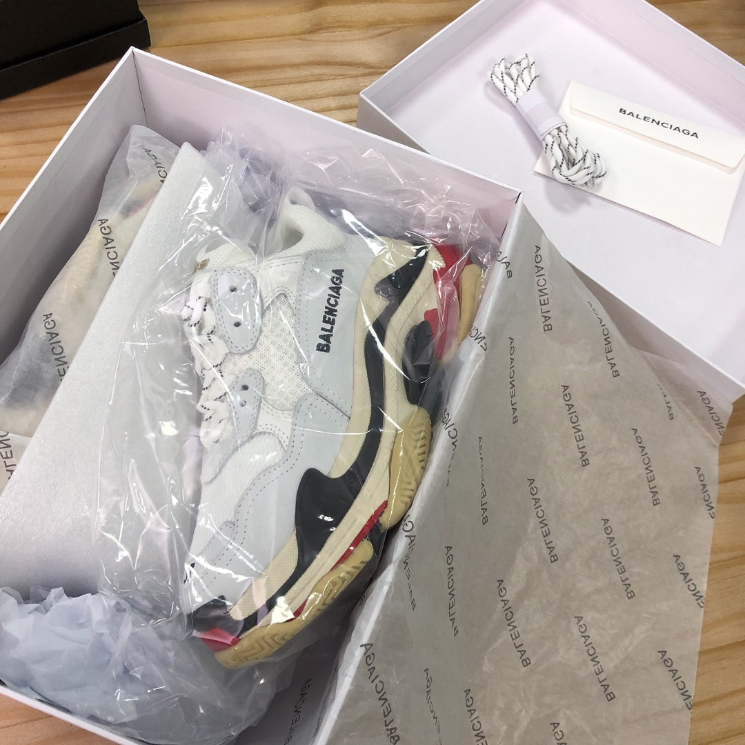 BL - High Quality Bla Sneaker 071