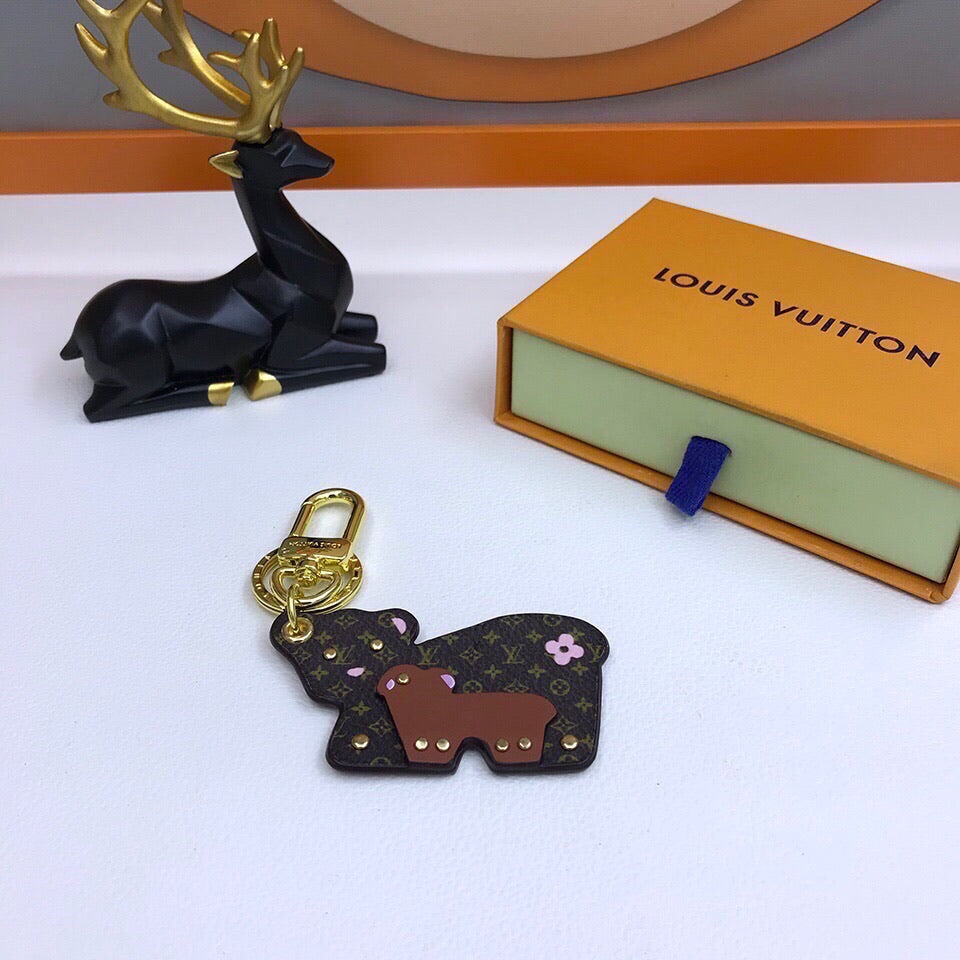 BL - High Quality Keychains LUV 017