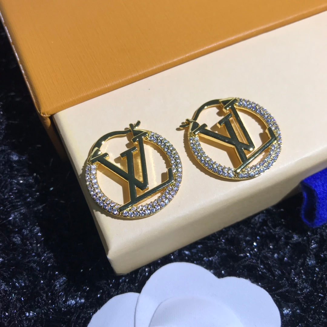 High Quality Earring LUV 008
