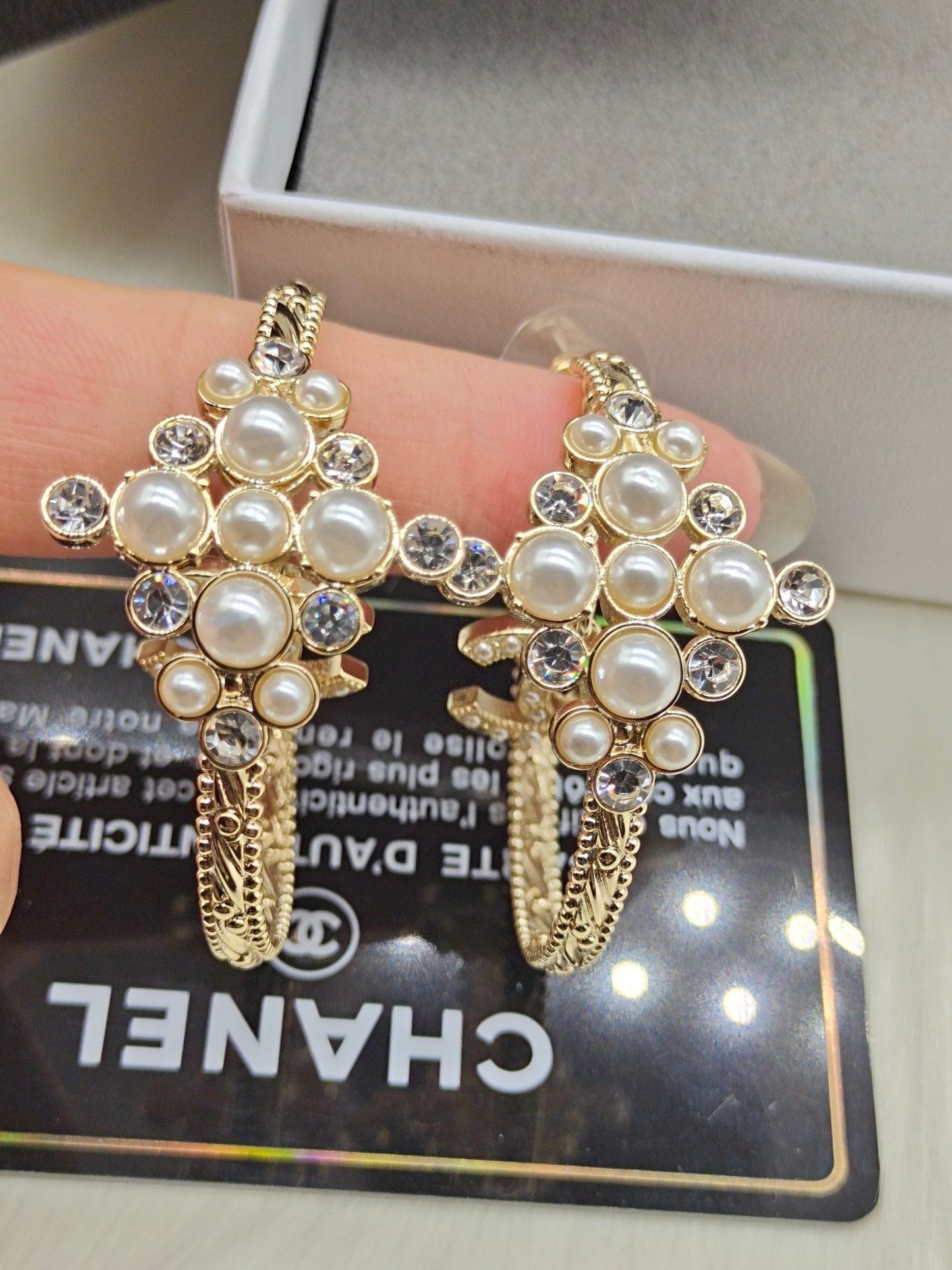 BL - High Quality Earring CHL 070