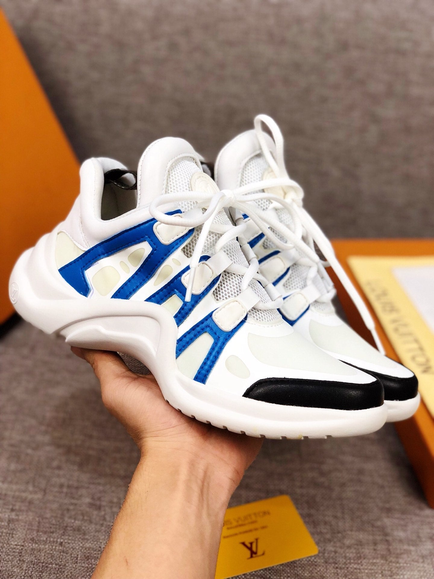 BL - LUV Archlight Blue White Black Sneaker