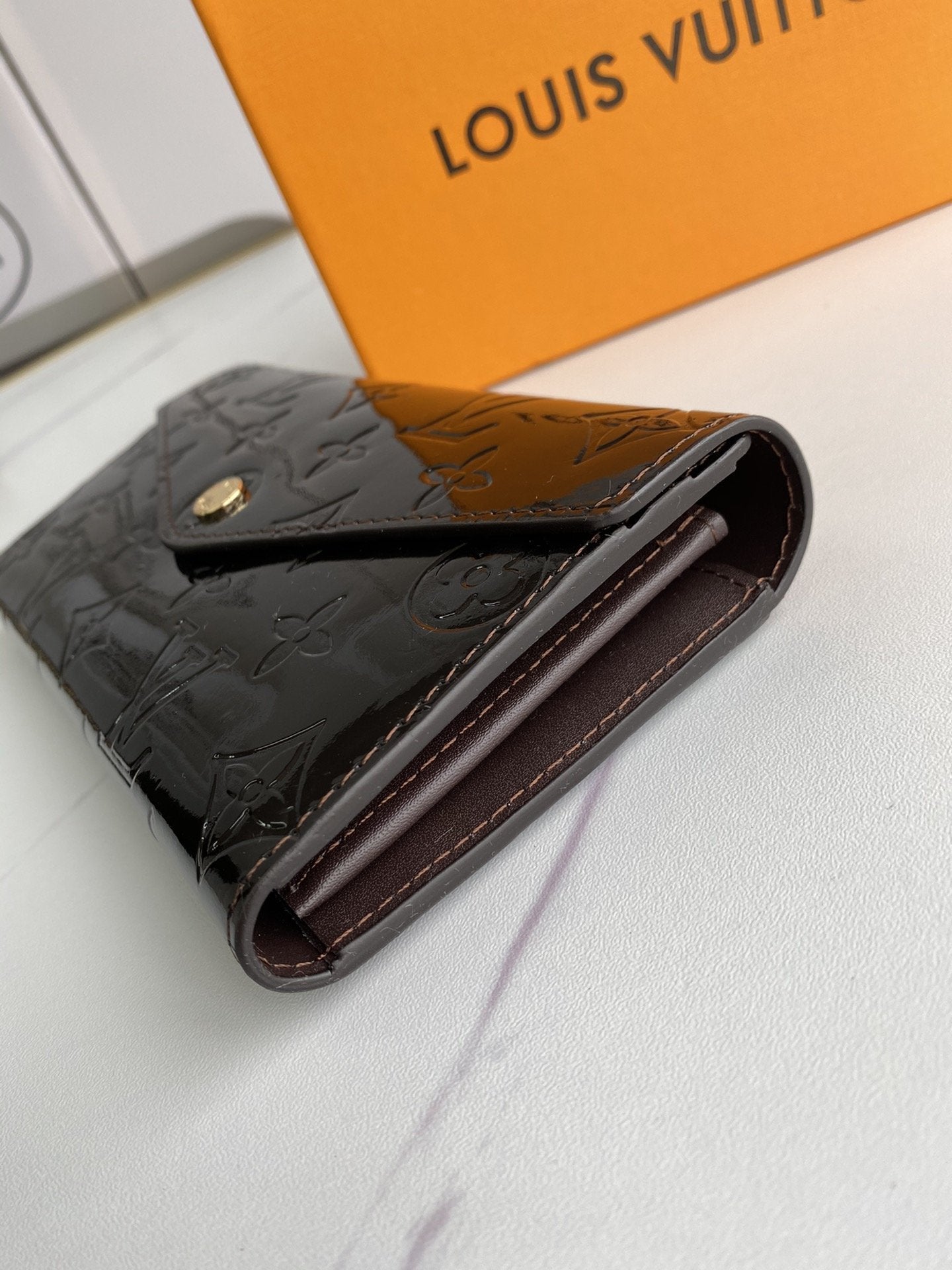 BL - High Quality Wallet LUV 003