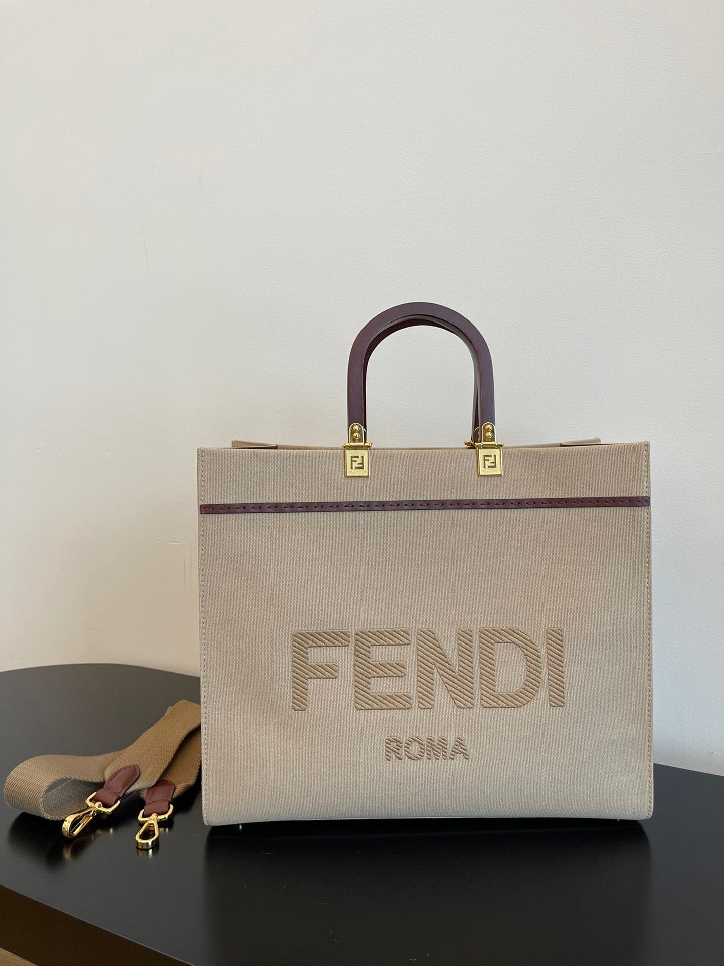 FI Sunshine Medium Tote Bag Beige Canvas For Women, Women’s Bags, Shoulder Bags 13.8in/35cm FF 8BH386
