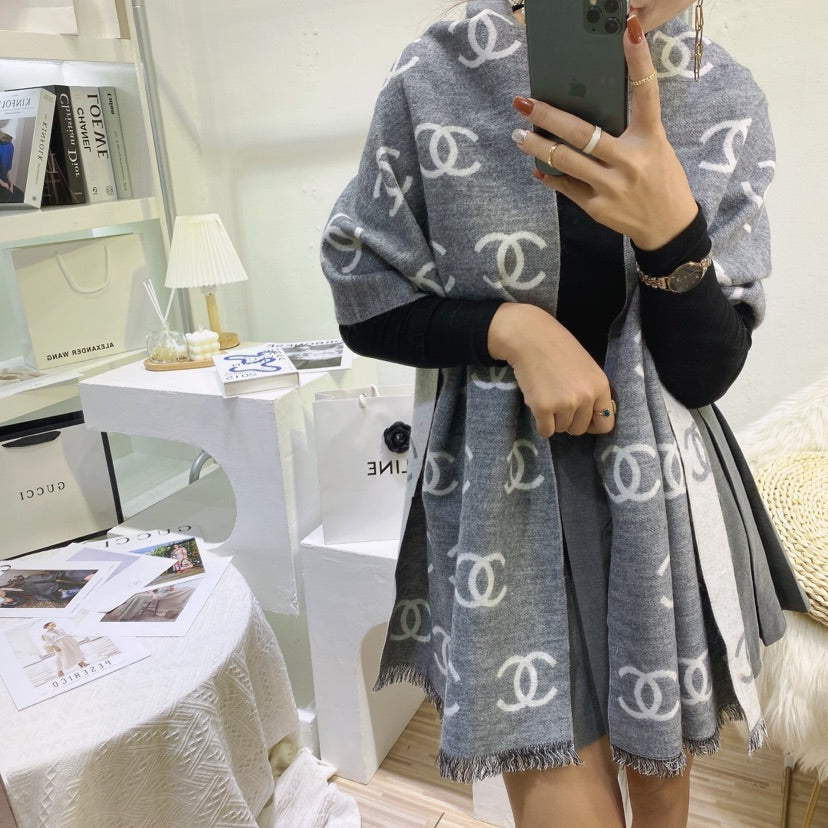 High Quality  CHL  Scarf 010