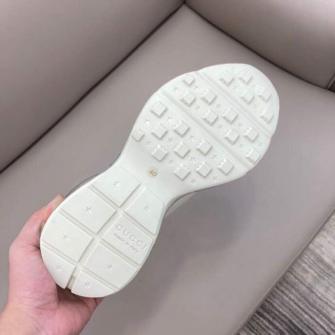 BL-GCI  Ivory Leather Rhyton Square Logo Sneaker 049