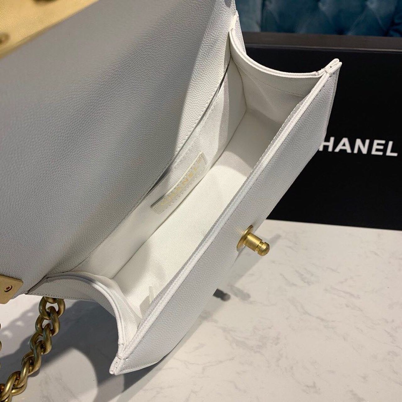 ChanelSmall Boy Handbag White For Women, Women’s Bags, Shoulder And Crossbody Bags 7.8in/20cm A67085