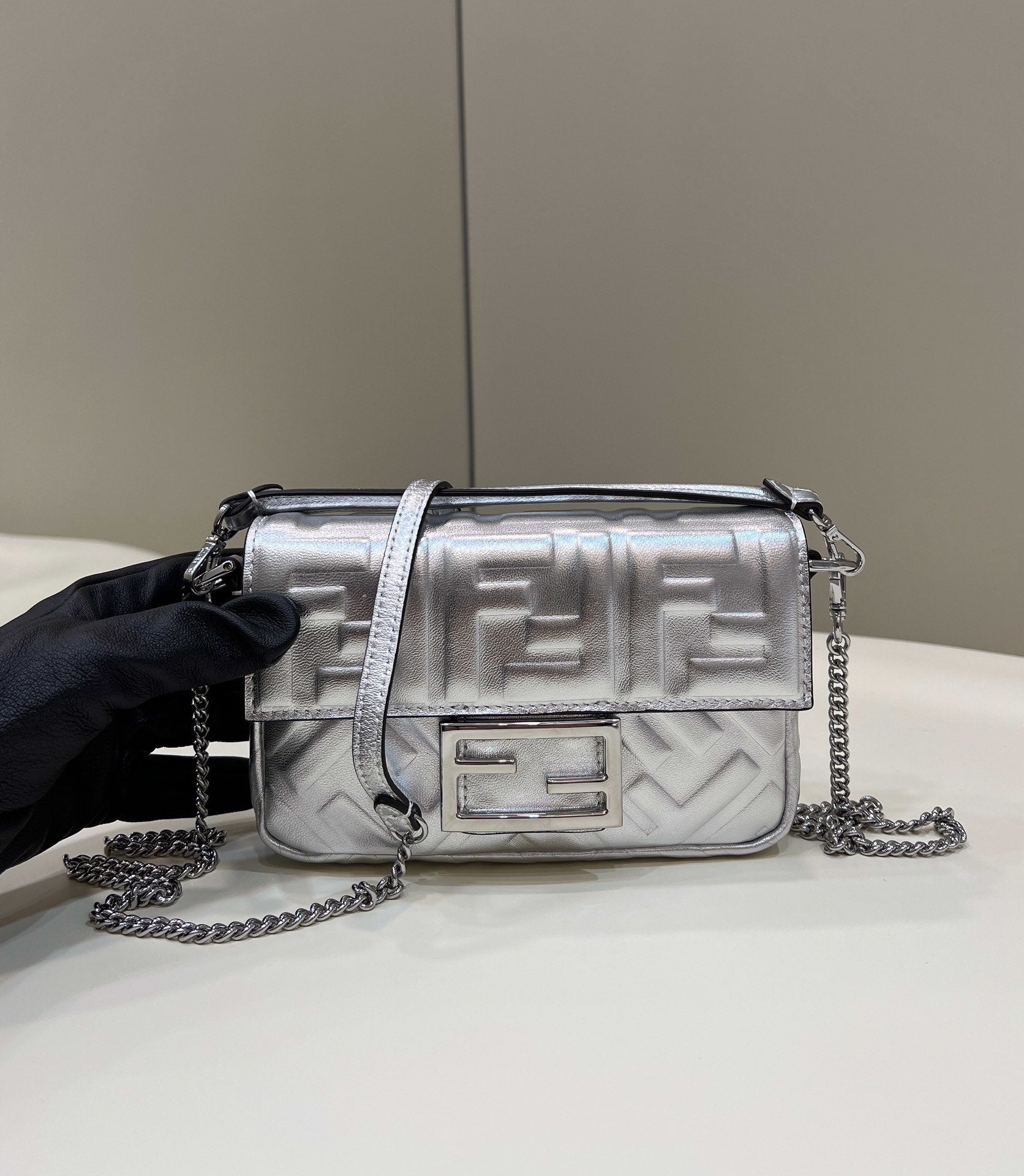 FI Baguette Silver For Women, Women’s Handbags, Shoulder And Crossbody Bags 7.5in/19cm FF 8BS017