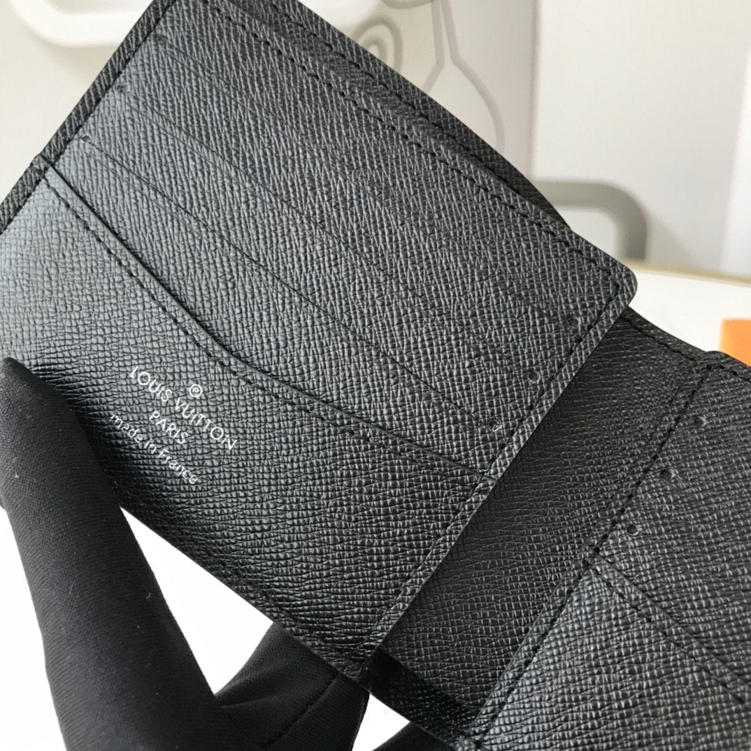 BL - High Quality Wallet LUV 011