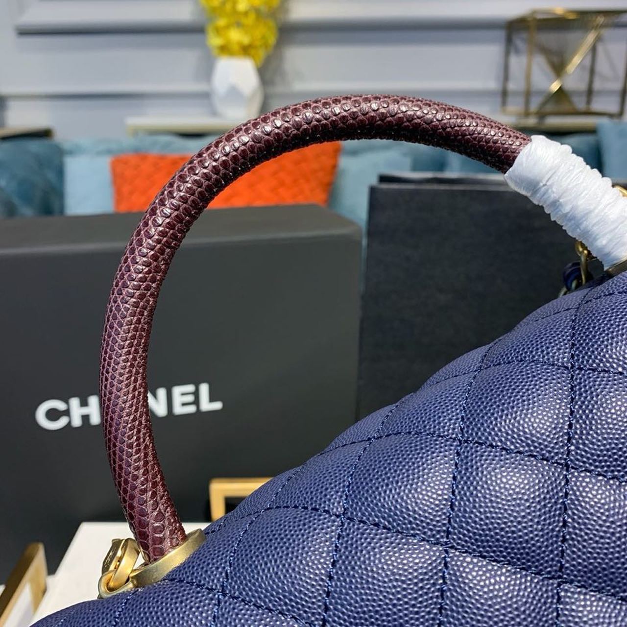 ChanelLarge Flap Bag With Top Handle Blue For Women, Women’s Handbags, Shoulder And Crossbody Bags 11in/28cm A92991