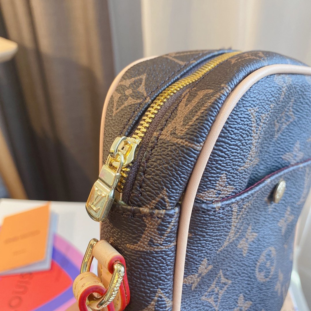 BL - High Quality Bags LUV 083