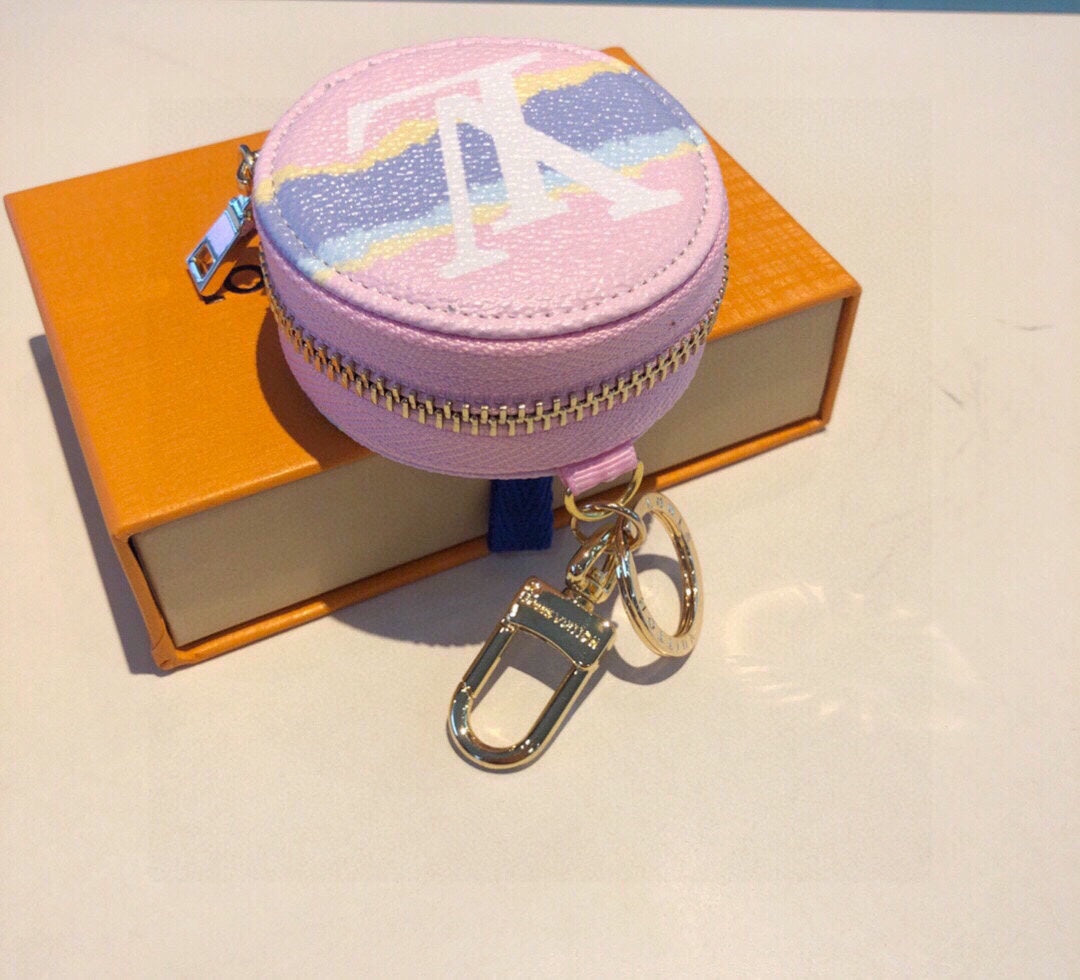 BL -High Quality Keychains LUV 061