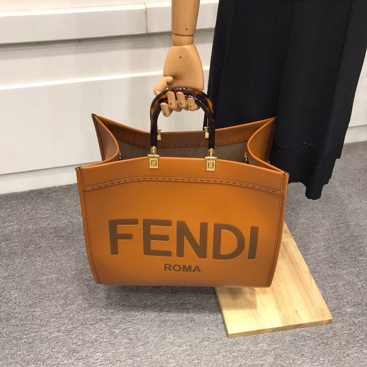 FI Sunshine Large Tote Bag Brown For Women, Women’s Handbags, Shoulder And Crossbody Bags 15.7in/40cm FF 8BH372ABVLF0PWZ