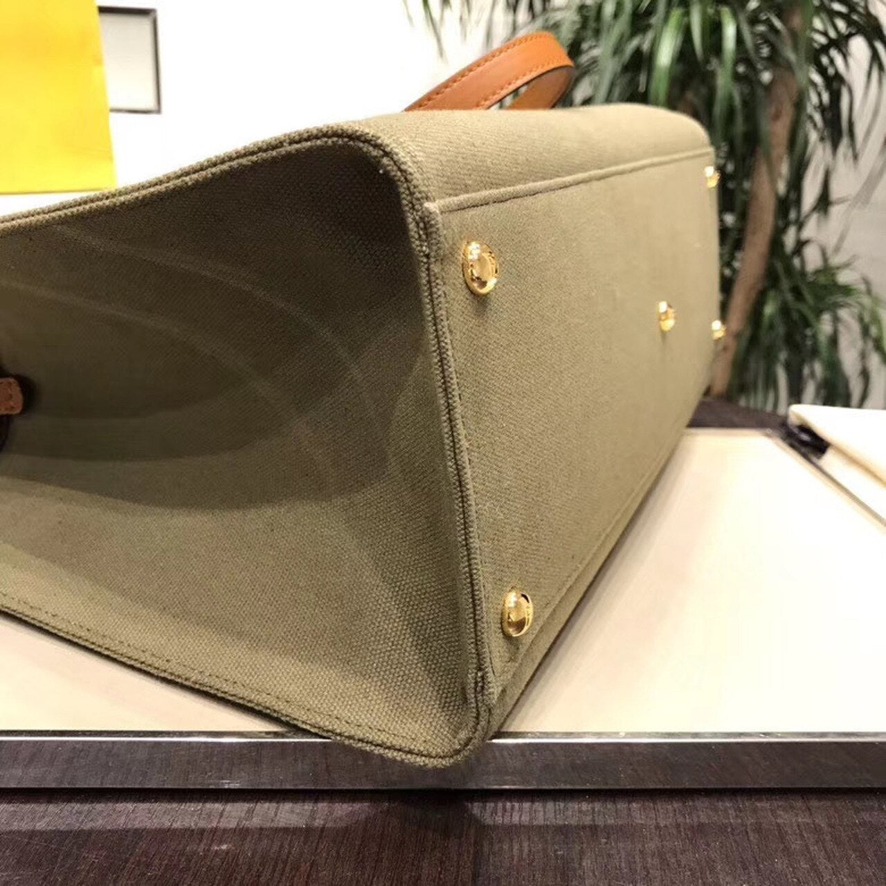 FI Peekaboo X-Tote Canvas Bag Khaki For Women, Women’s Handbags, Shoulder Bags 16.1in/41cm FF 8BH374