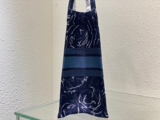 DI Large Book Tote Blue, For Women, Women’s Handbags 16.5in/42cm CD M1286ZRVG_M928