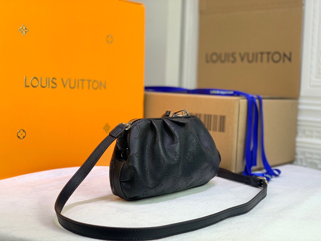 BL - High Quality Bags LUV 122