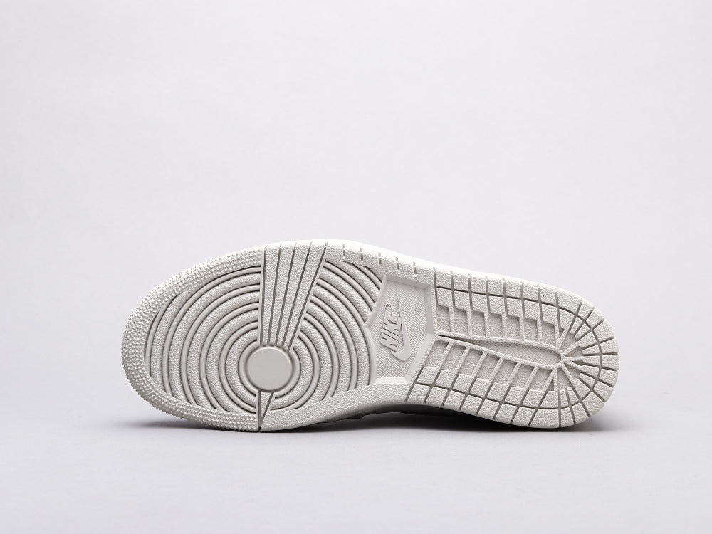 BL - AJ1 gray and white scratch shoes for women
