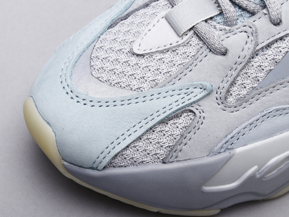 BL - Yzy 700 Inertia 2.0 Sneaker