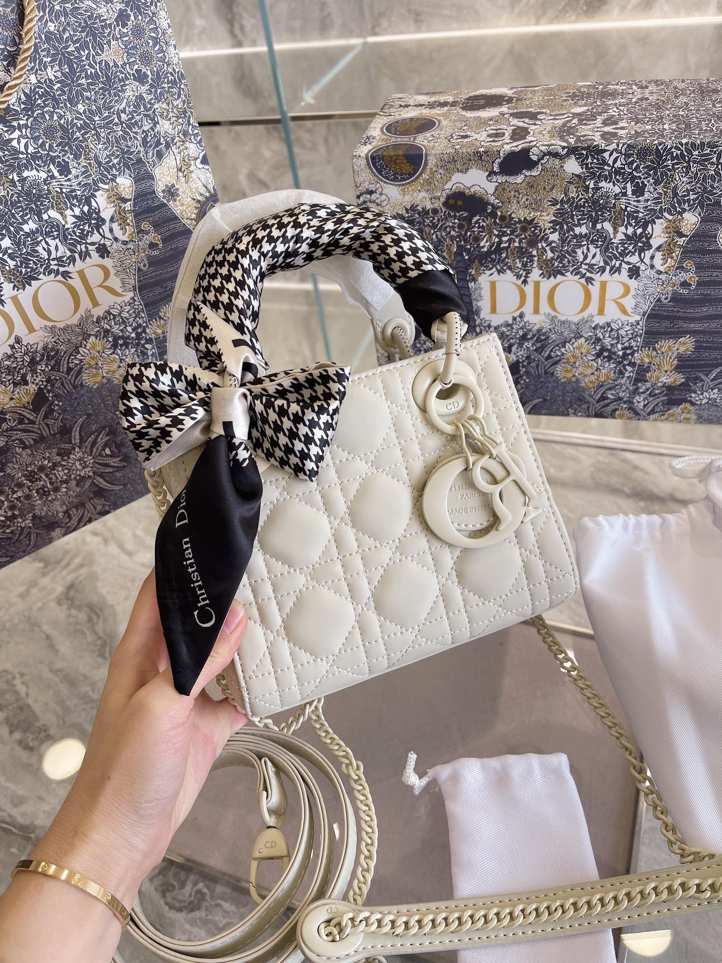 BL - High Quality Bags DIR 057