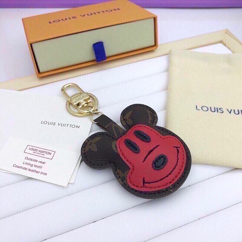 BL -High Quality Keychains LUV 055
