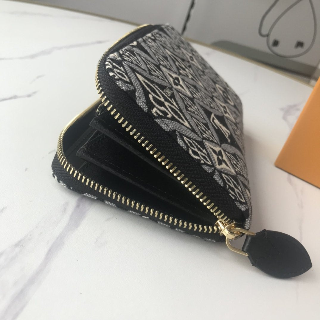 BL - High Quality Wallet LUV 022
