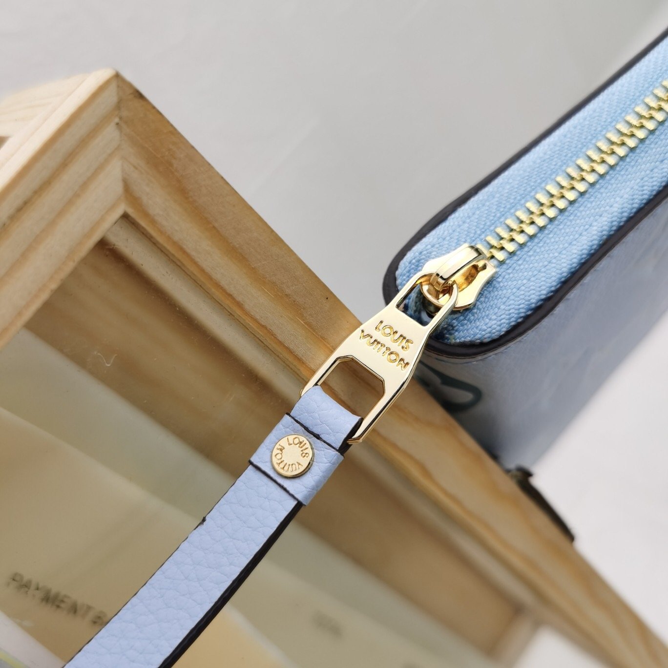 BL - High Quality Wallet LUV 112