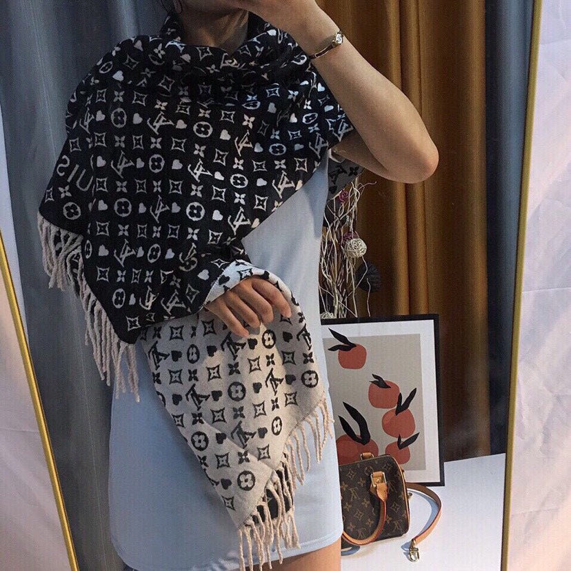 High Quality LUV  Scarf 031