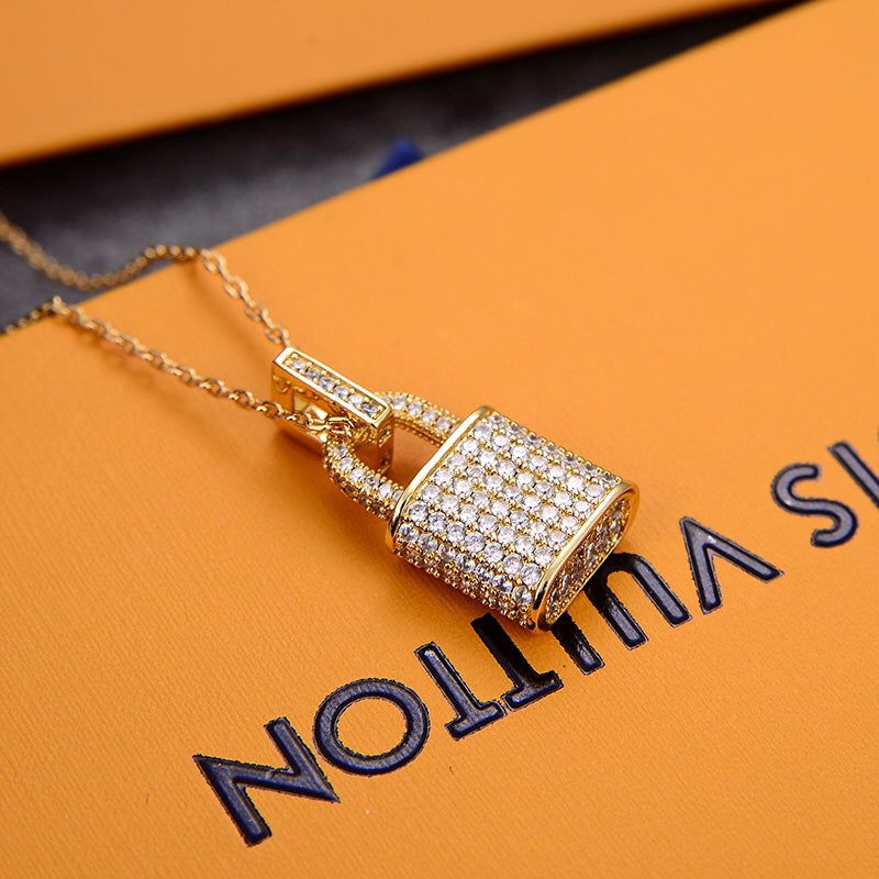 BL - High Quality Necklace LUV025