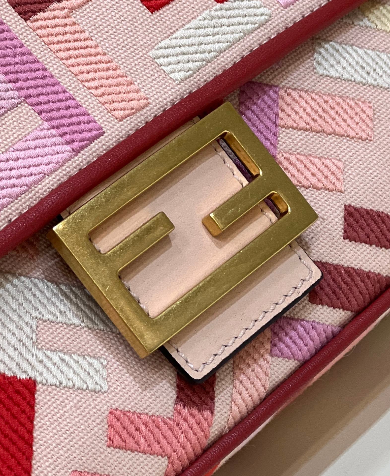 FI Baguette Bag From Lunar New Year Limited Capsule Collection Multicolor For Women, Women’s Handbags, Shoulder And Crossbody Bags 10.6in/27cm FF 8BR600