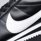 BL - NKE A generation of black and white leather