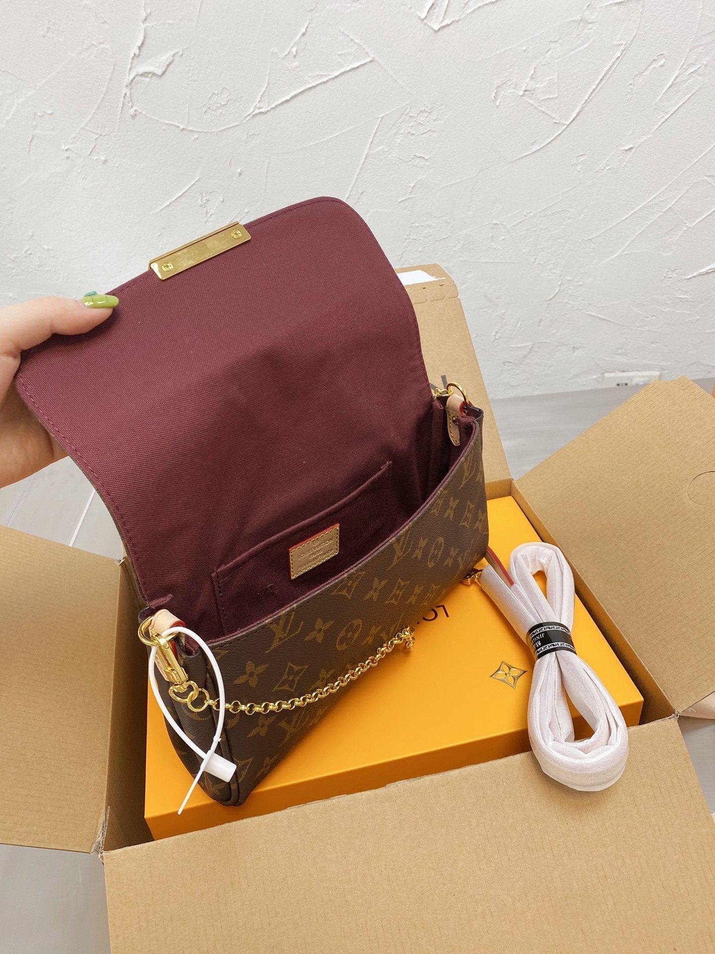 BL - High Quality Bags LUV 064
