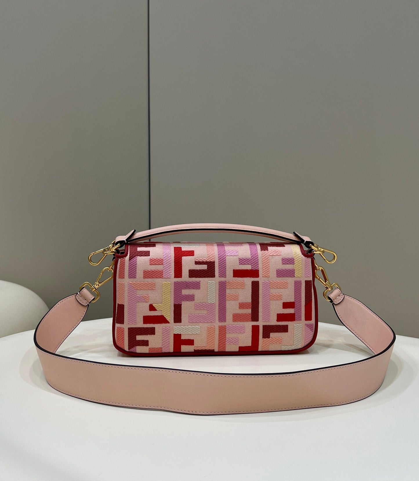 FI Baguette Bag From Lunar New Year Limited Capsule Collection Multicolor For Women, Women’s Handbags, Shoulder And Crossbody Bags 10.6in/27cm FF 8BR600